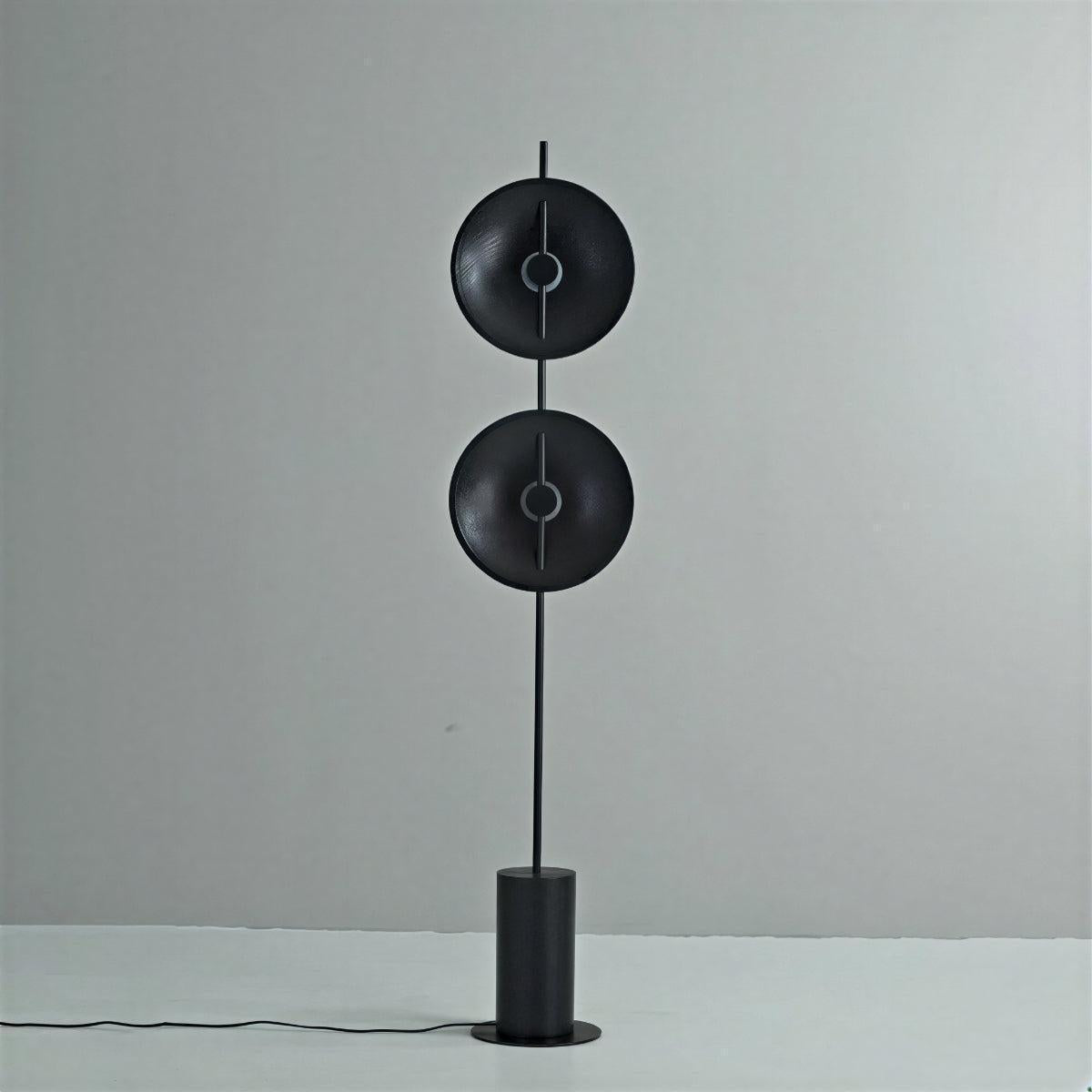 Modern Floor Lamp With Sculptural Minimalist Design