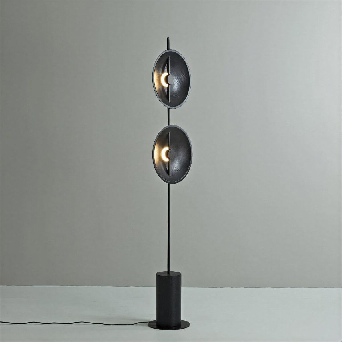 Modern Floor Lamp With Sculptural Minimalist Design