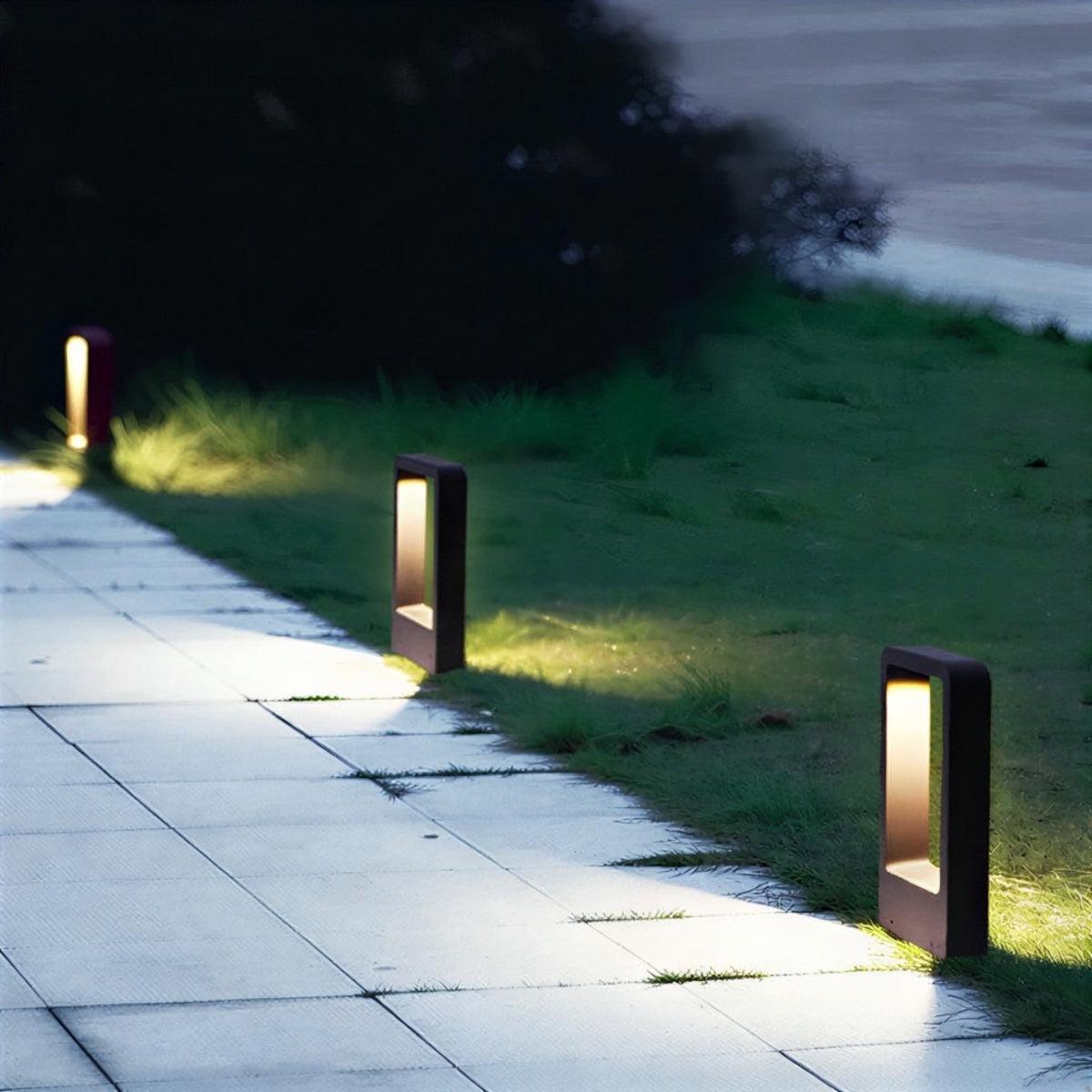 Outdoor Minimalist Rectangular Frame Solar Powered Garden Light For Pathway