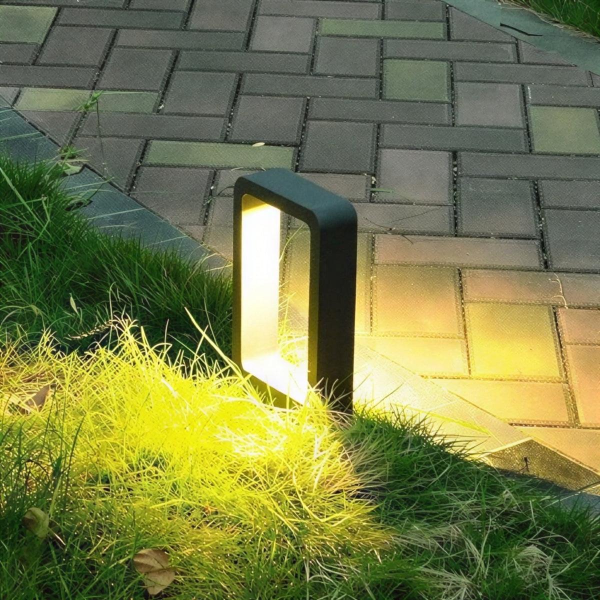 Outdoor Minimalist Rectangular Frame Solar Powered Garden Light For Pathway
