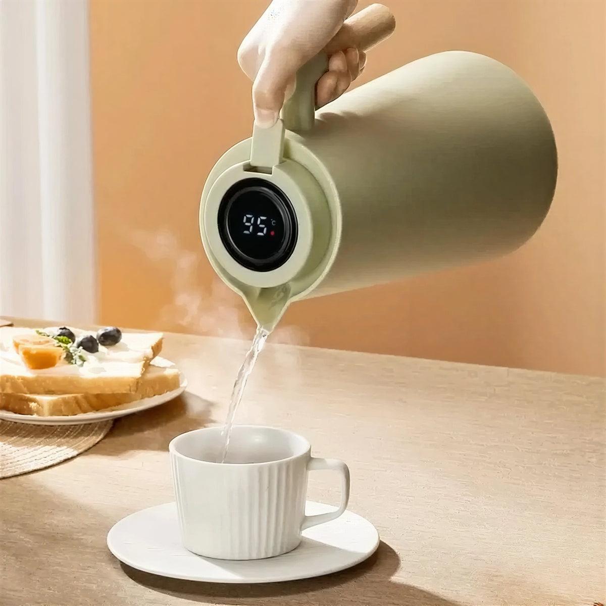 Thermal Insulated Water Jug With Integrated Digital Temperature Display Screen