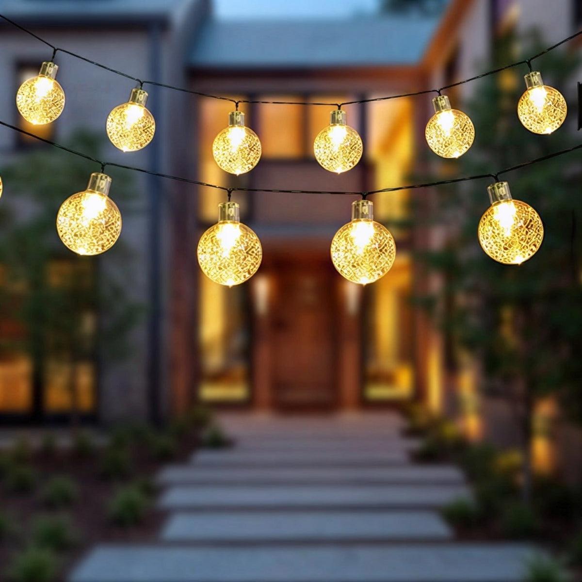 Outdoor Solar Powered Garden Lights With Spherical Bulbs