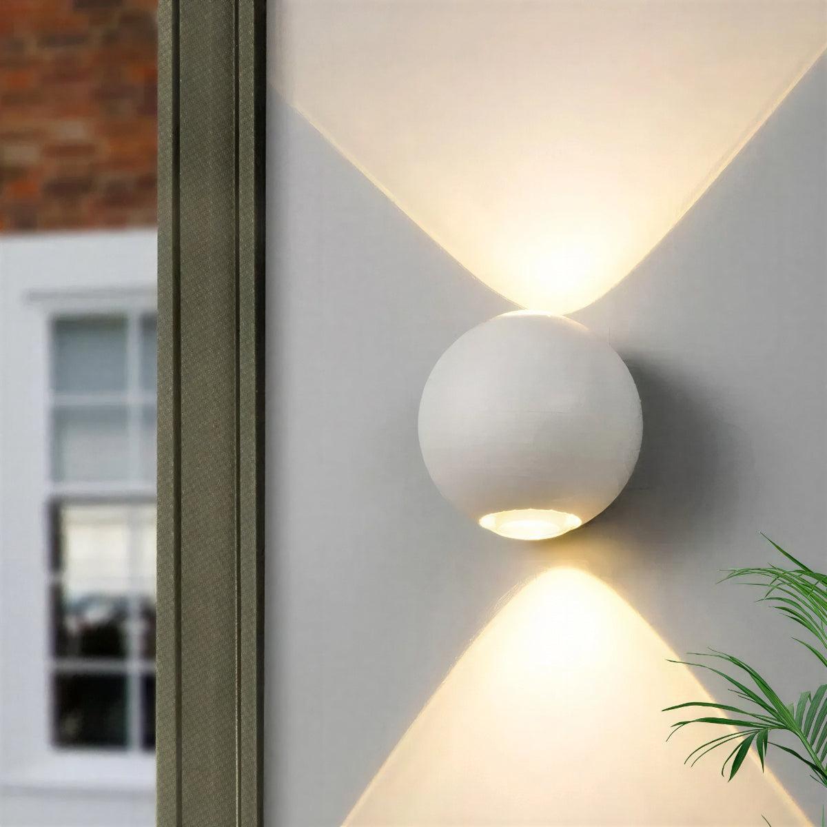 Outdoor Wall Light With Multi Beam Starburst And Geometric Pattern Effect