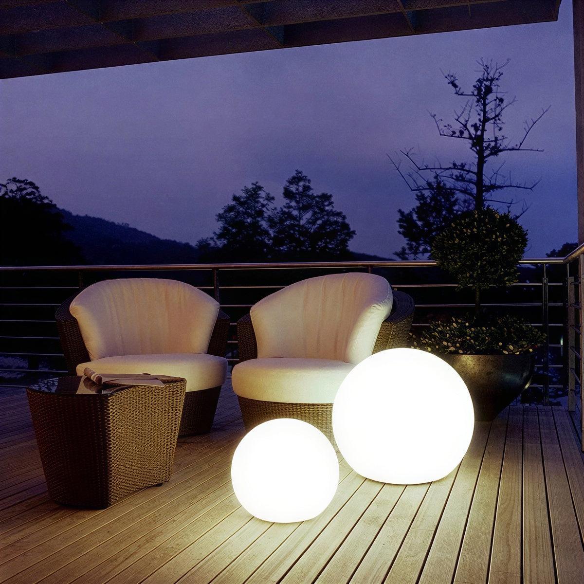 Rechargeable Spherical Outdoor Globe Floor Lamp With Remote Control