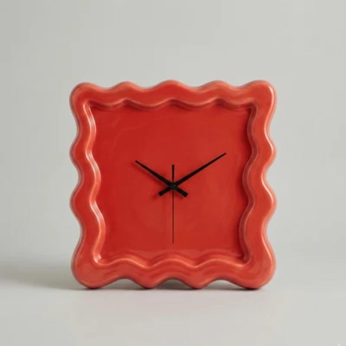 Silent Wall Clock With Modern Minimalist Wavy Square Design