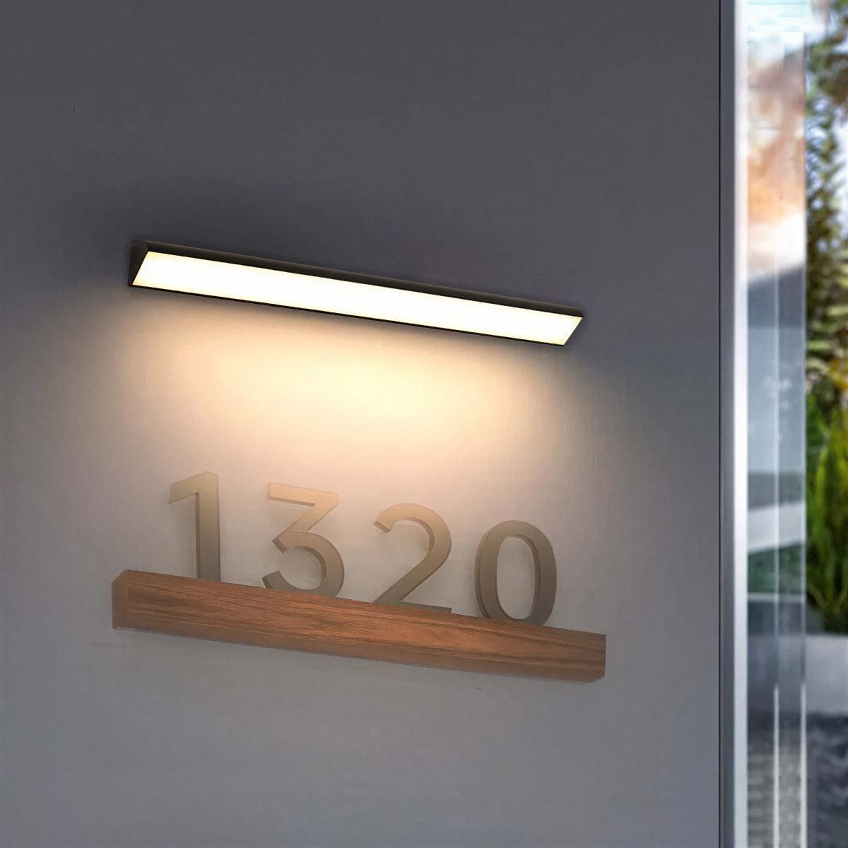Sleek Linear Outdoor Wall Light For Entrances With Geometric Design